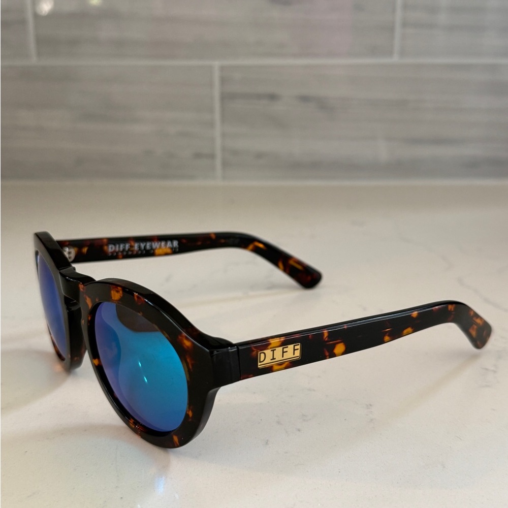 Diff Eyewear Dime Black And Tortoise Sunglasses W… - image 5